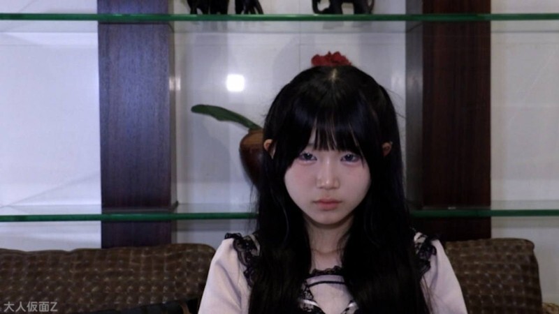 FC2-PPV-4890847 堇（18岁）非常可爱，这是她第二次拍摄。她肯定知道接下来会发生什么，但她还是来了，所以我们用了振动器，往她肛门塞了东西，还用了活塞式按摩器。