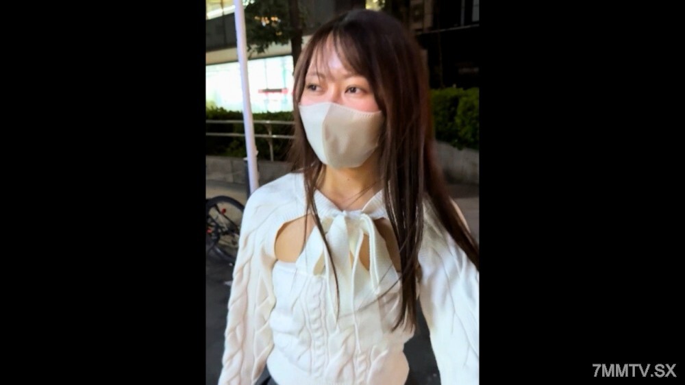 FC2-PPV-4881841 画面中是一位身材娇小、聪慧过人的偶像，一位美丽的女性，以及一场完整的体内射精性交。纤细的身体性交