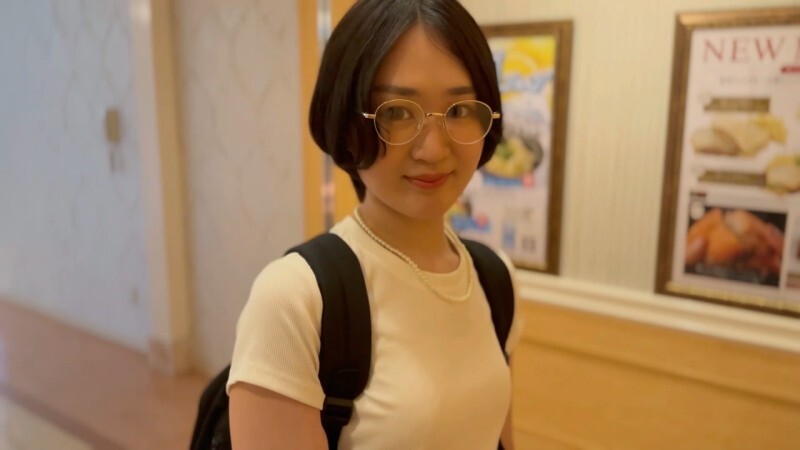 FC2-PPV-4886086 **女大学生第一次肛交和第一次三人性爱，多次射精在体内**